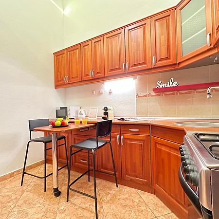 Appartement Elizabeth'S Treasure Deluxe à Budapest Extérieur photo
